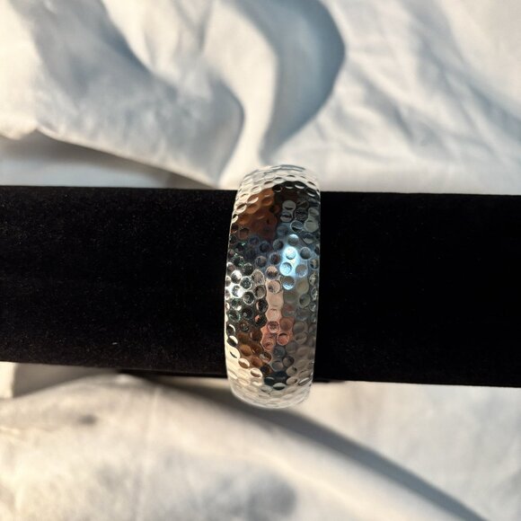 21g Sterling Silver 925 Hammered Wide Cuff Bracelet Free Shipping - Picture 1 of 4